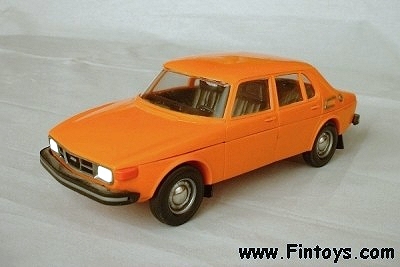 Saab_99_4D_Sedan_v1_Orange_aN.jpg (22247 bytes)