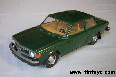 Volvo_142_DarkGreen_v4_aN.jpg (48263 bytes)