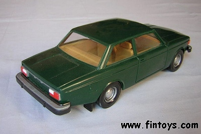 Volvo_142_DarkGreen_v4_bN.jpg (48369 bytes)