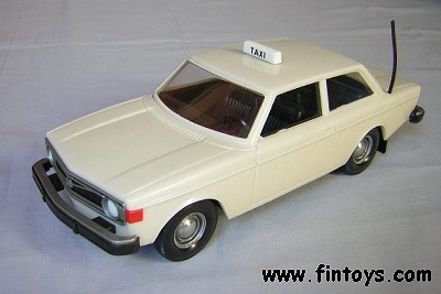 Volvo_142_White_Taxi_v4_aN.jpg (45856 bytes)