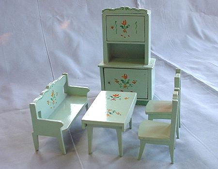 furnitures_w03.jpg (24173 bytes)