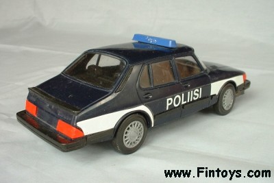 Saab_900_Police_Fin_v4_bN.jpg (24625 bytes)